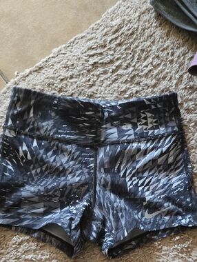 Nike Women’s Black & Gray Geometric Print Athletic Shorts